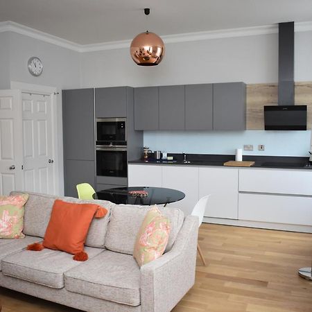 Bernard St - Bright And Spacious 1 Bed Apartment At The Shore! EDI Buitenkant foto